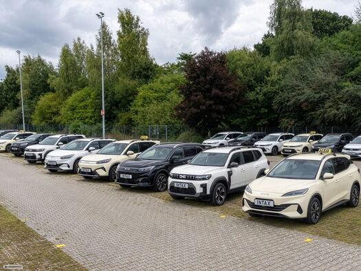 INTAX Taxi- und Mietwagen-Pakete in Arbeit ...